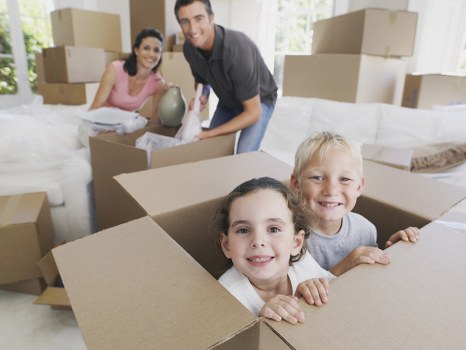 Man with van service in Tooting helping with a local home move