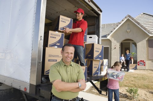 Packing and loading support for urgent removals in Tooting