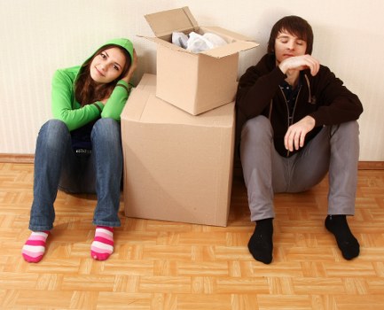 Careful wrapping of fragile items during packing and unpacking in Tooting